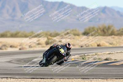 media/Dec-06-2025-CVMA (Sat) [[4a896cc04c]]/Race 8- Formula 40 MW and LW/